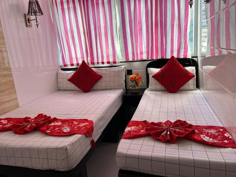 Suite, 2 Bedrooms (6 People)