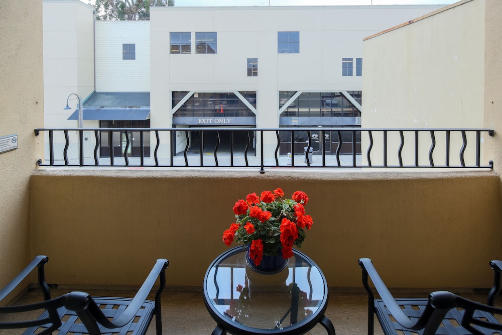 Room, 1 King Bed, Balcony (Cannery Row) - Photo 7