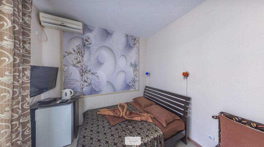 Suite (For 2 People) photo 2