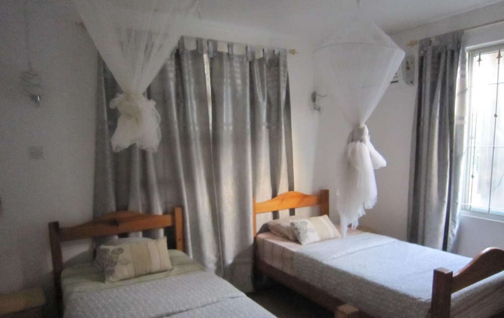 Villa photo 3