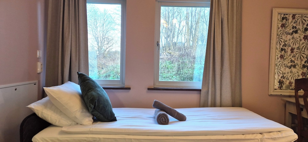 Comfort Triple Room photo 3