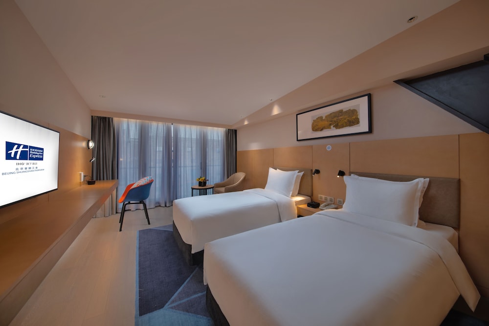 2 Single Beds Senior