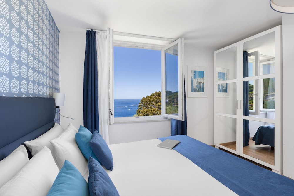 Classic Double Room, Sea View