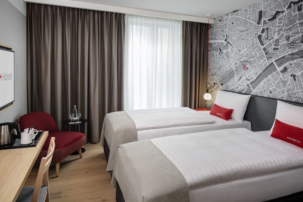 Business Twin Room - Photo 2
