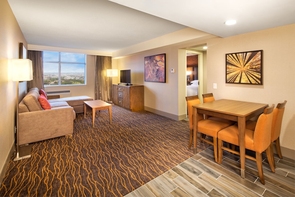 Suite, 2 Queen Beds - Photo 1