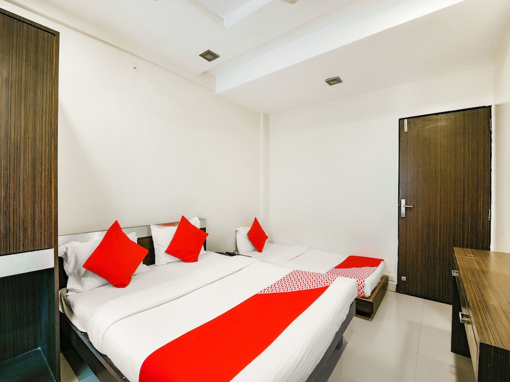 Deluxe Double Or Twin Room, 1 King Bed photo 3