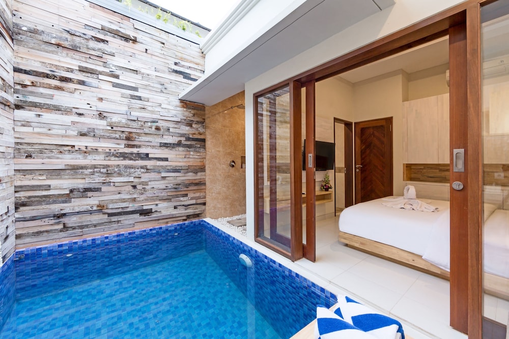 One Bedroom Plunge Pool Villa - Photo 29