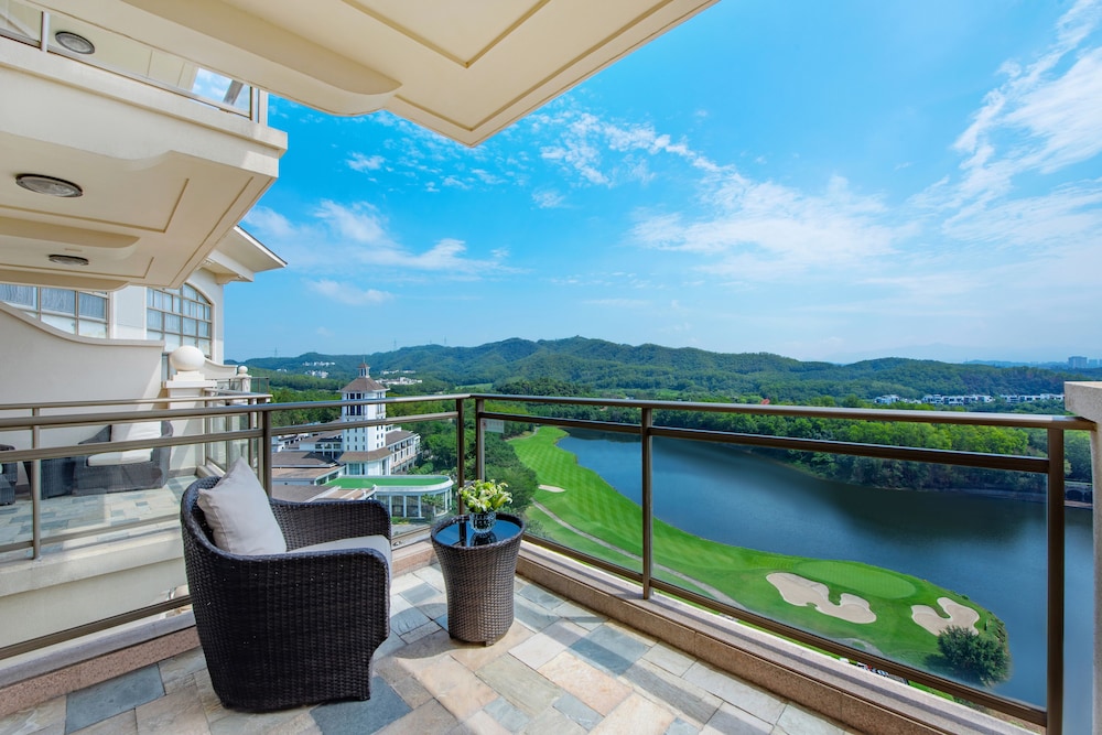 Grande Executive Room Lakeview K - Photo 5