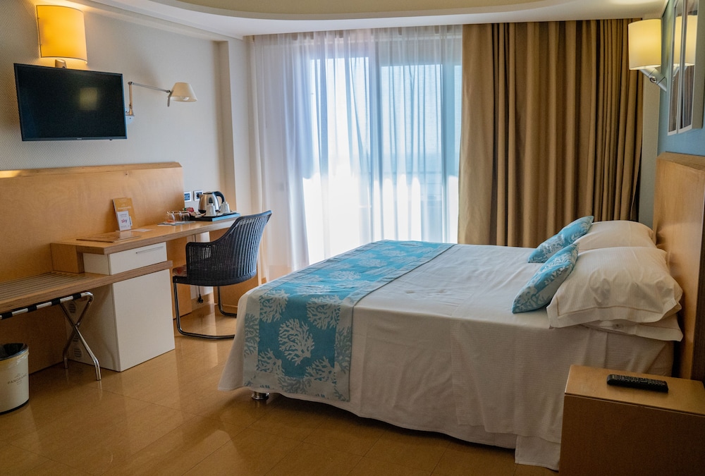 Superior Double Room, Sea View photo 2