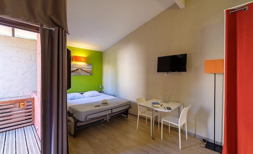 Classic Apartment, 1 Bedroom, Terrace