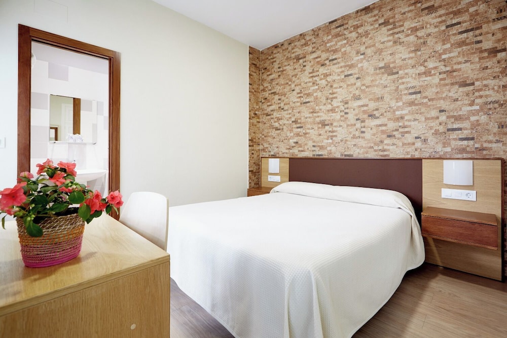 Basic Double or Twin Room, 1 Bedroom