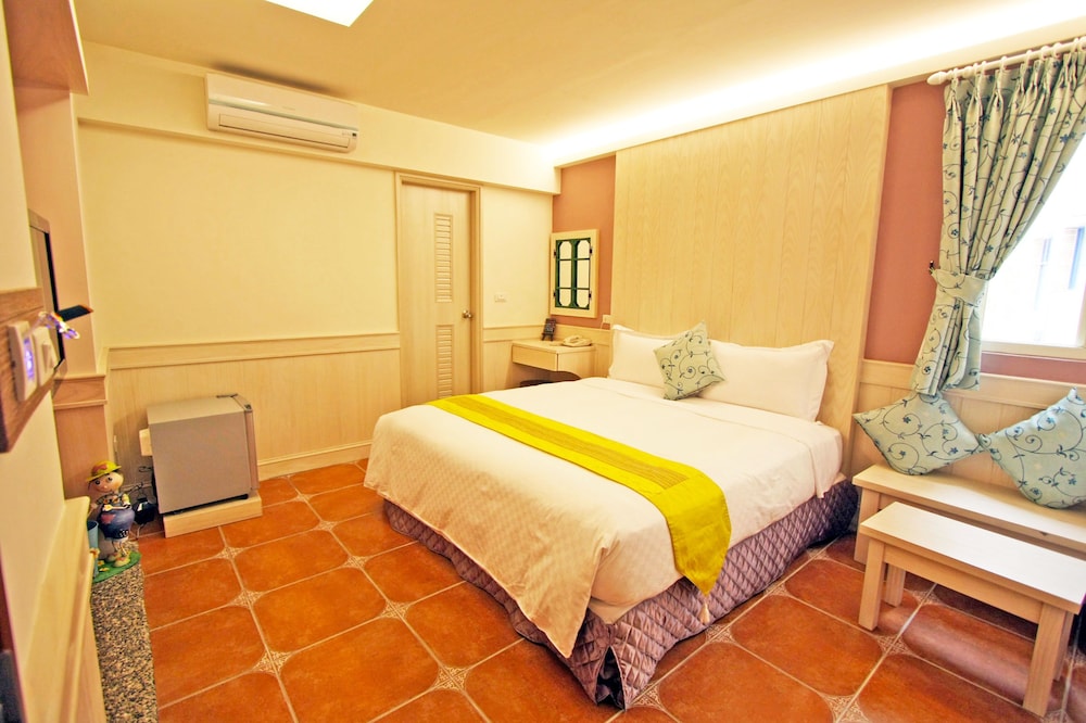 Double Room, No Windows, Tower