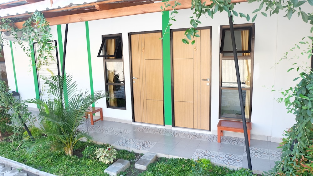 Standard Double Room - Photo 8