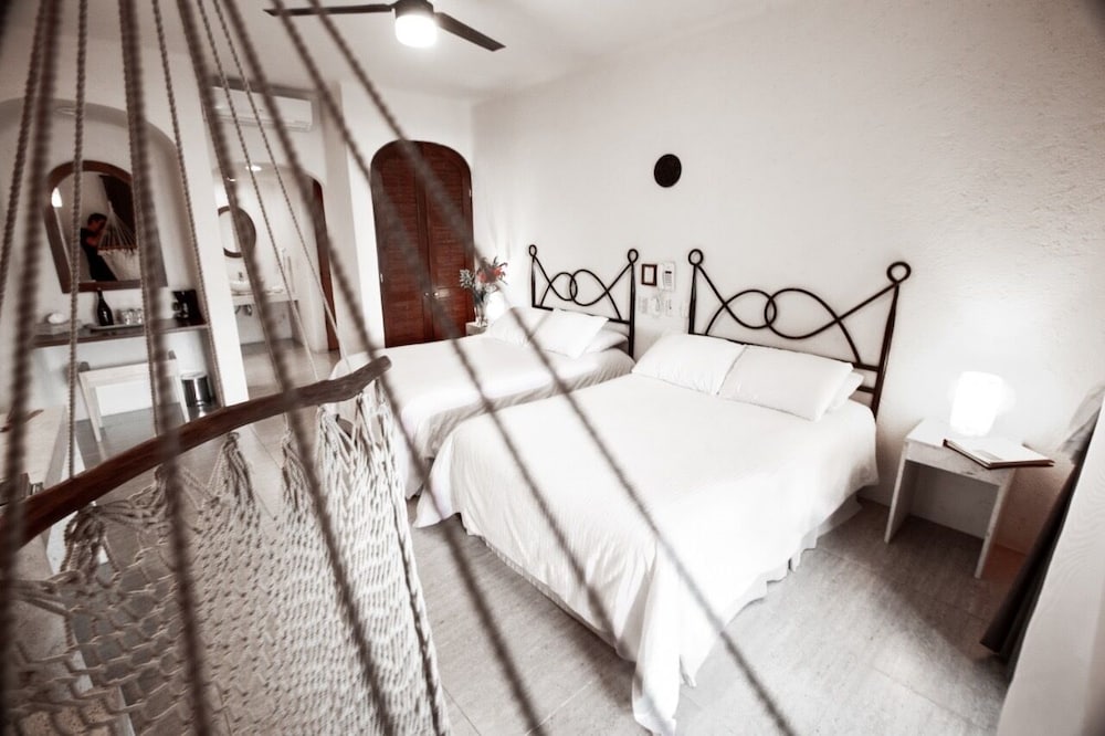 Suite, 2 Double Beds - Photo 1