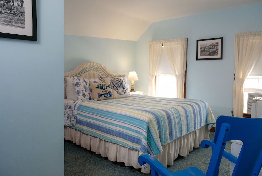 Main House Queen photo 3