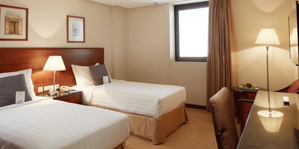 Standard Room, 1 King Bed - Photo 4