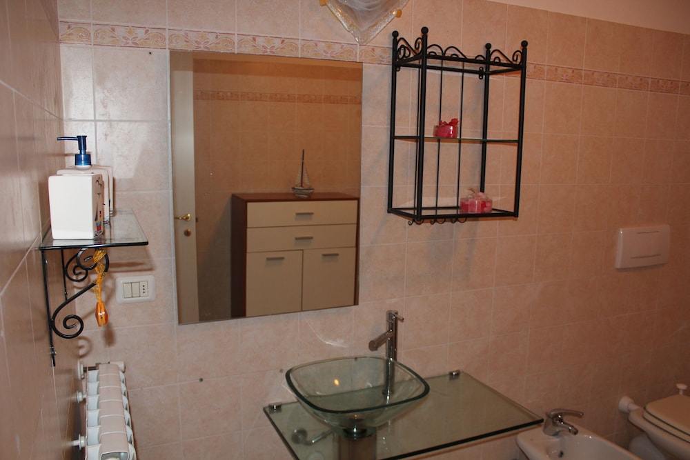 Apartment, 1 Bedroom, Ground Floor photo 3