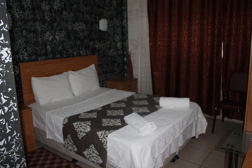 Double or Twin Room photo 1
