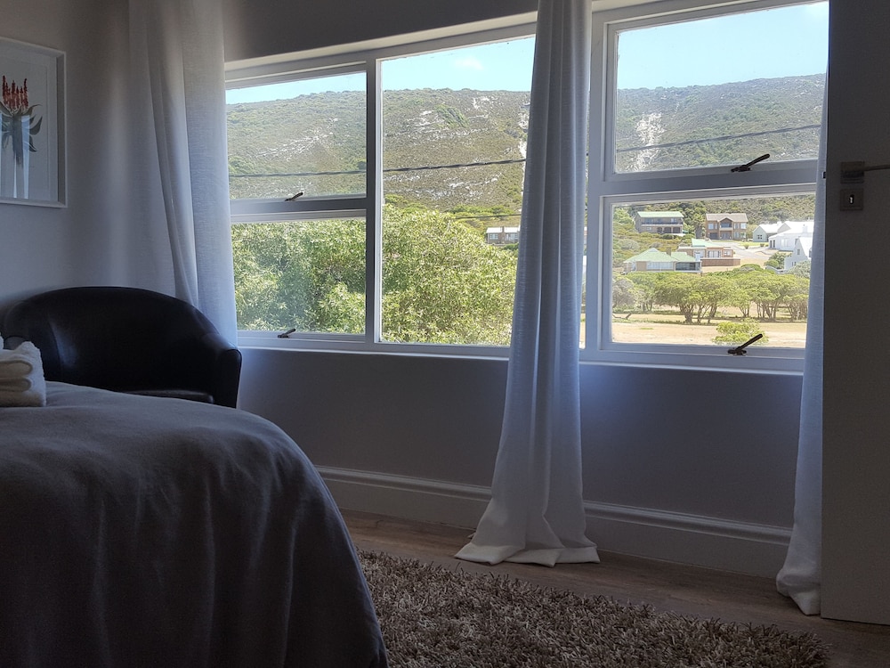 Suite, 1 Bedroom, Ensuite, Mountain View photo 3
