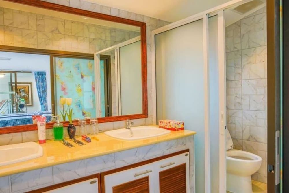 5-Bedroom Private Pool Villa photo 2