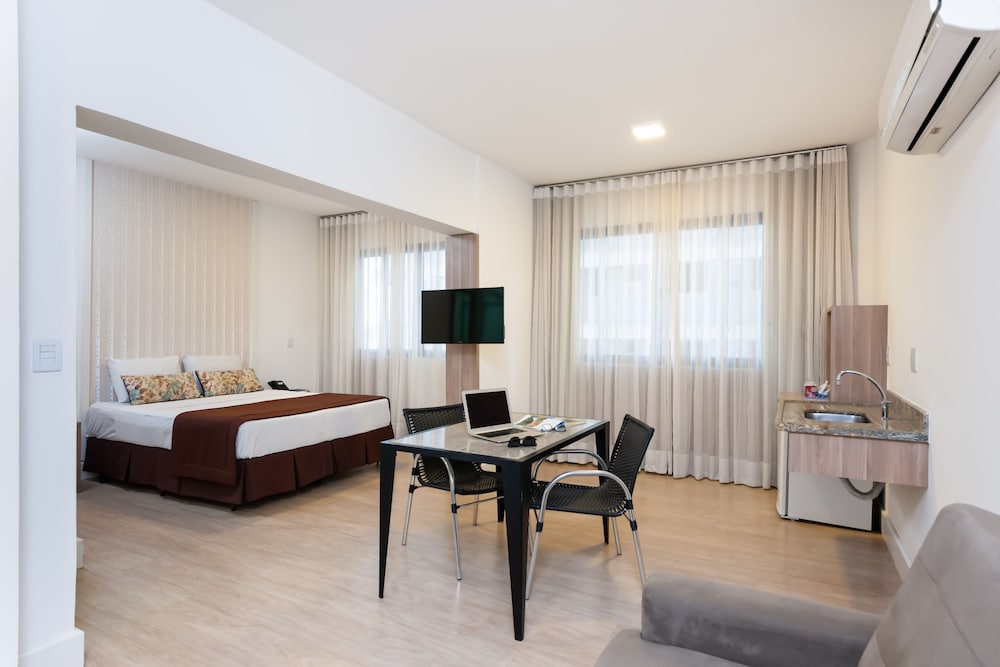 Deluxe Studio Suite