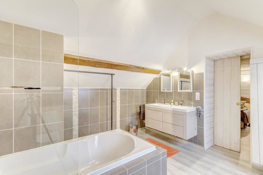 Triple Room, Multiple Beds (Etouppe De Lin) photo 3