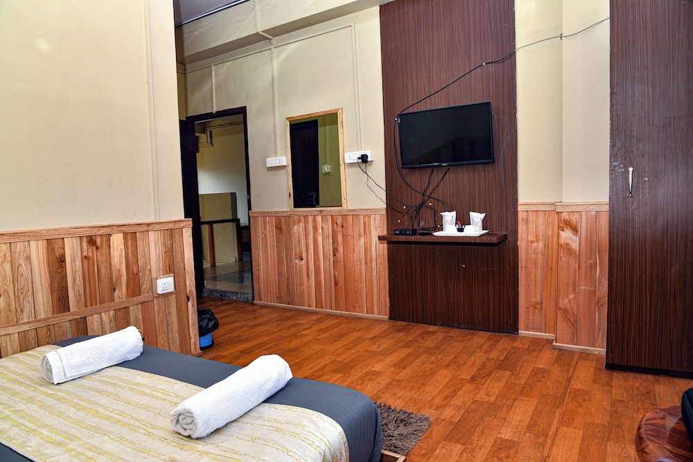Super Deluxe Room - Photo 15