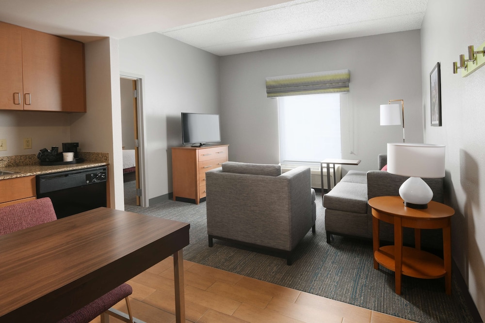 1 King Bedroom Suite w/ Kitchen - Photo 1