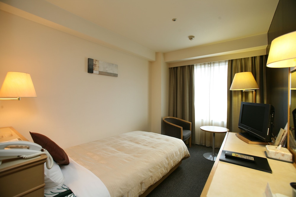 Single Room, Smoking