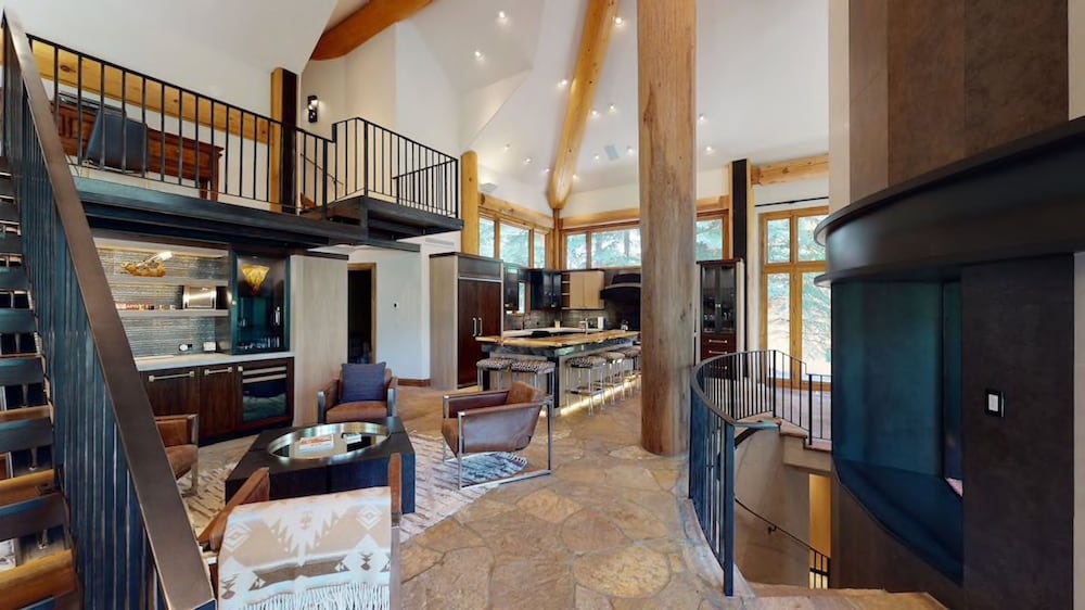 Luxury House, 6 Bedrooms (Platinum)