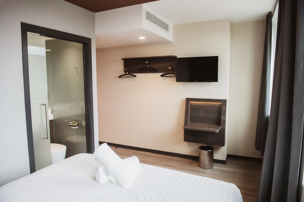 Standard Double Room - Photo 4