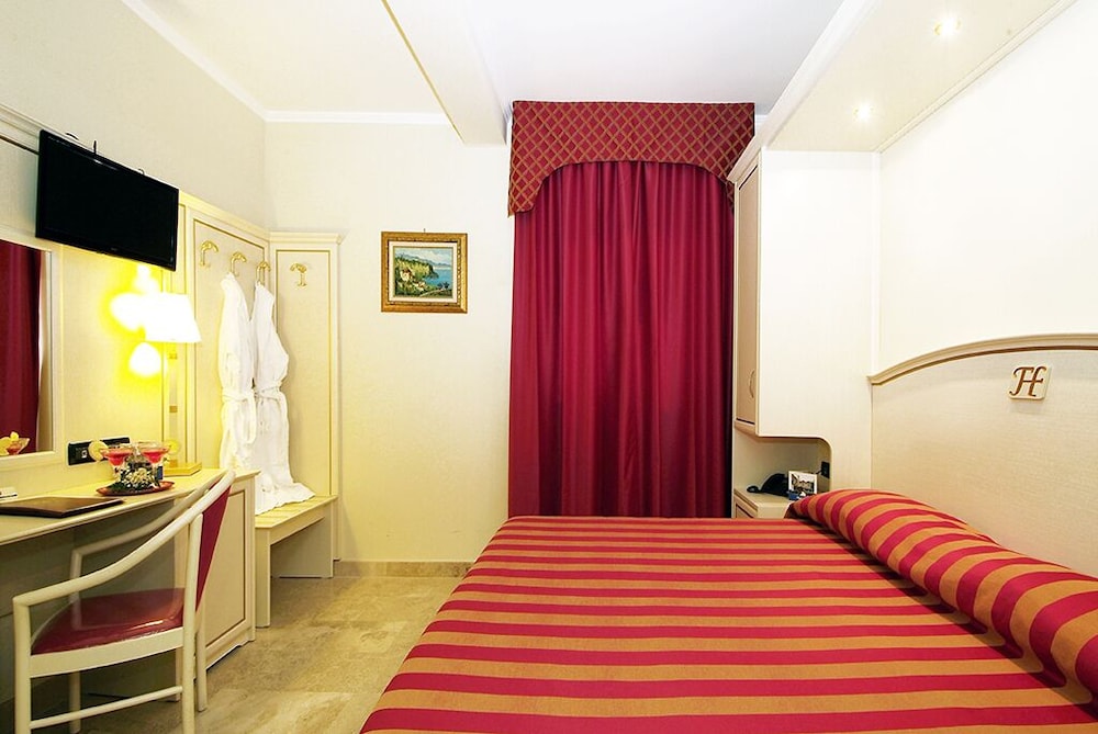 Classic Double Room - Photo 1