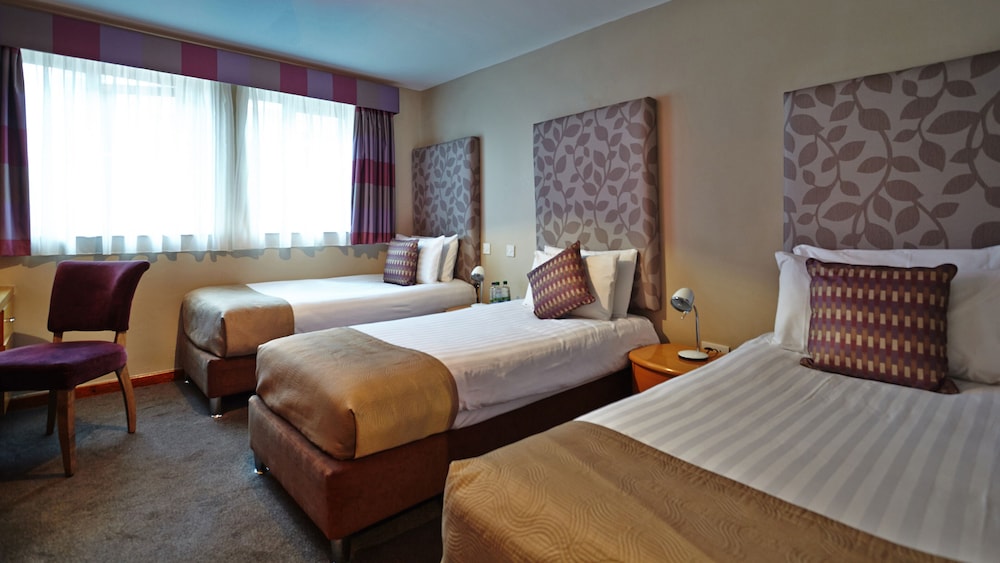 Signature Triple Room photo 1