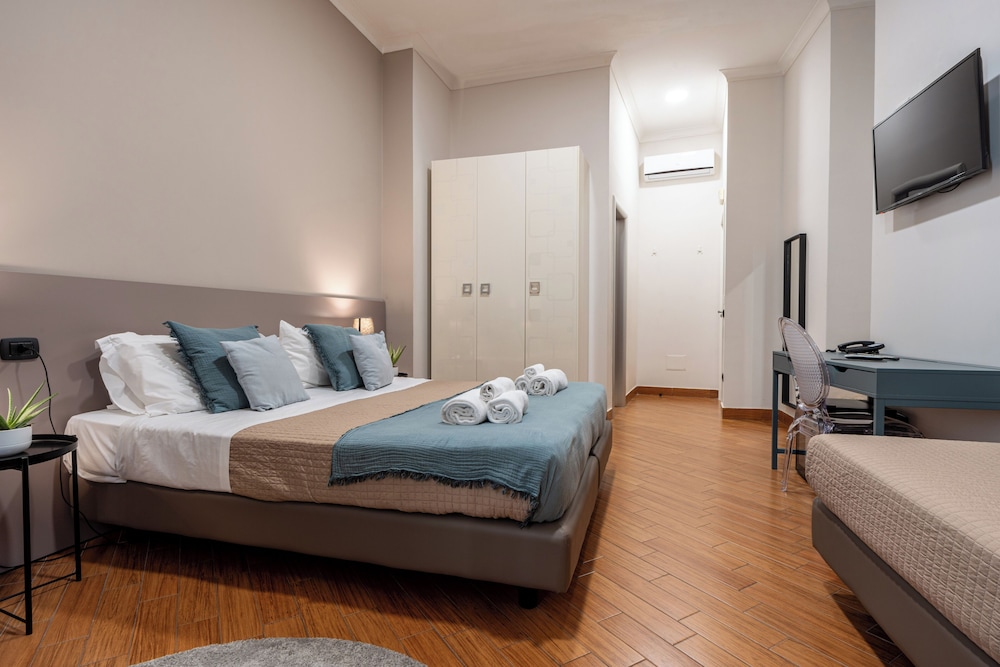 Deluxe Triple Room - Photo 8