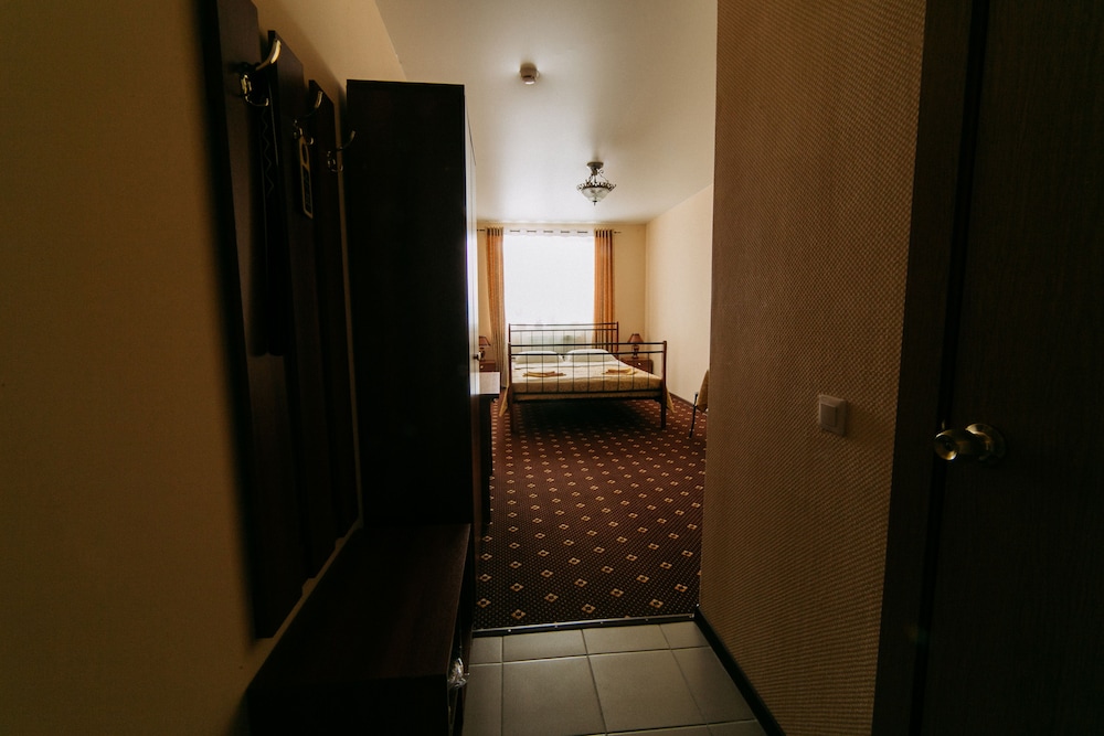 Basic Double Room, Private Bathroom photo 2