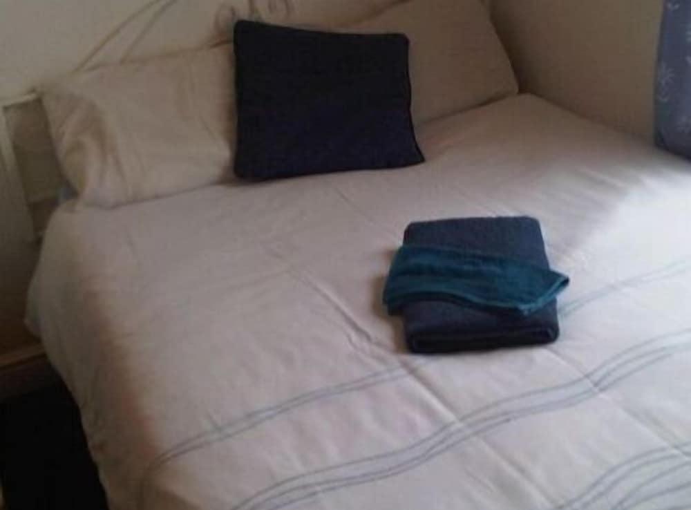 Standard Double Room, Ensuite photo 3