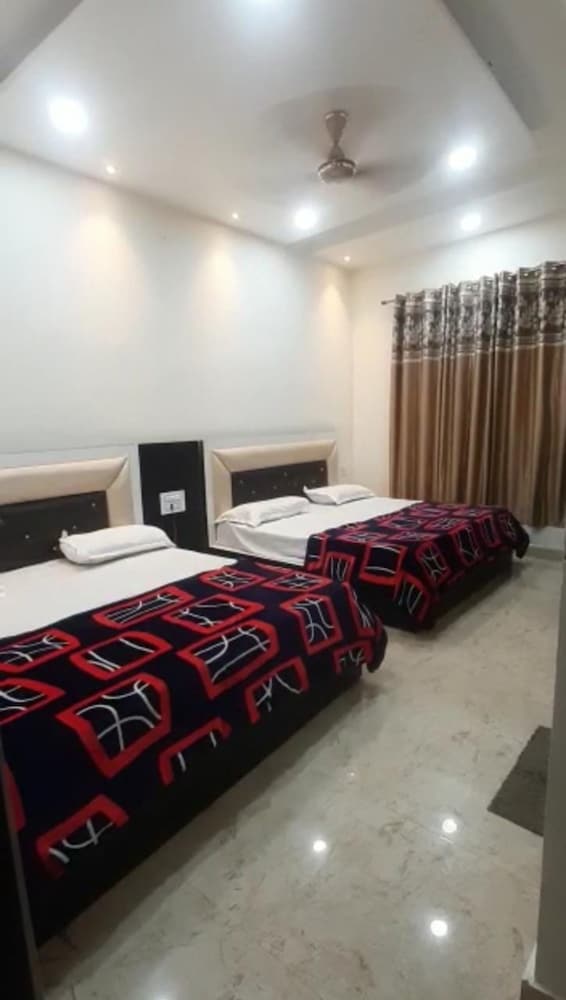 Deluxe Quadruple Room