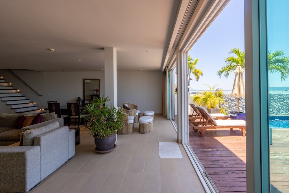 Two Bedroom Pool Villa Beach Front - Photo 6