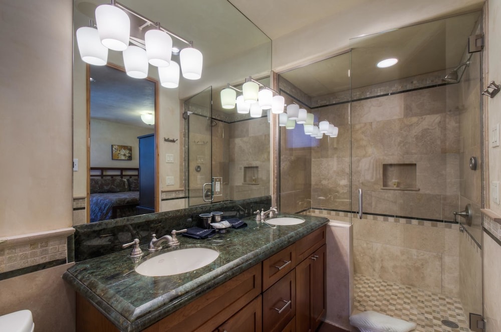Family Condo, 3 Bedrooms, Mountainside