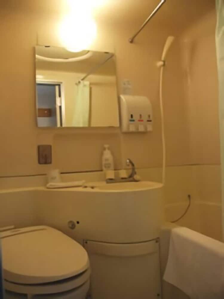 Standard Single Room, Non Smoking - Photo 2