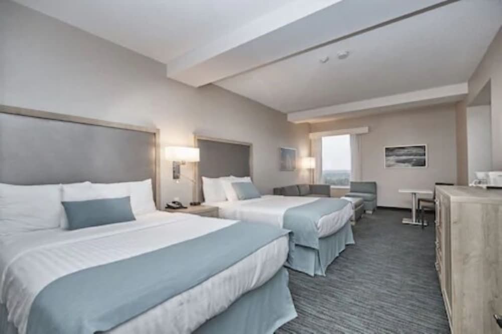 Cityview Jr Suite, 2 Queen beds & Sofa bed photo 2
