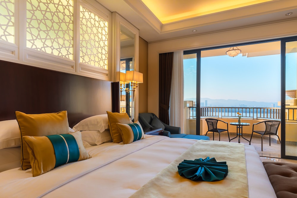Celebrity Suite photo 2