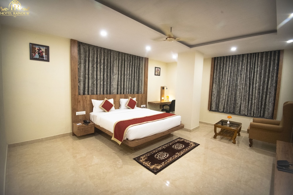 Deluxe Room - Photo 6