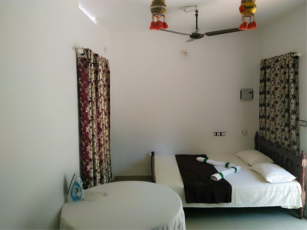 Basic Double Room photo 1
