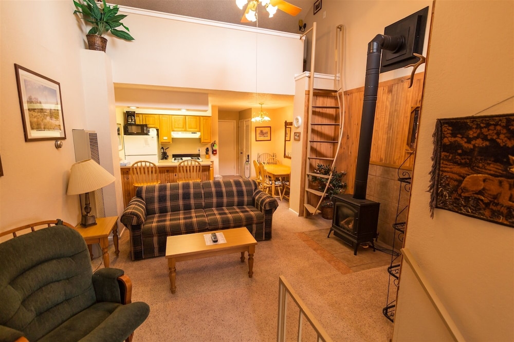 14D - 1 Bed Loft