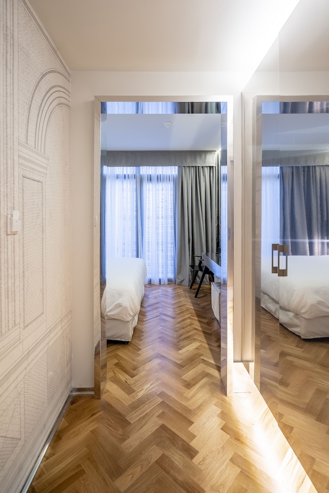 Standard Double Room - Photo 6