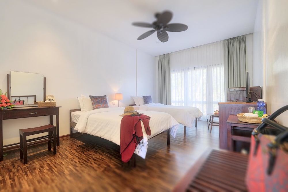 Classic Double or Twin Room, Garden View