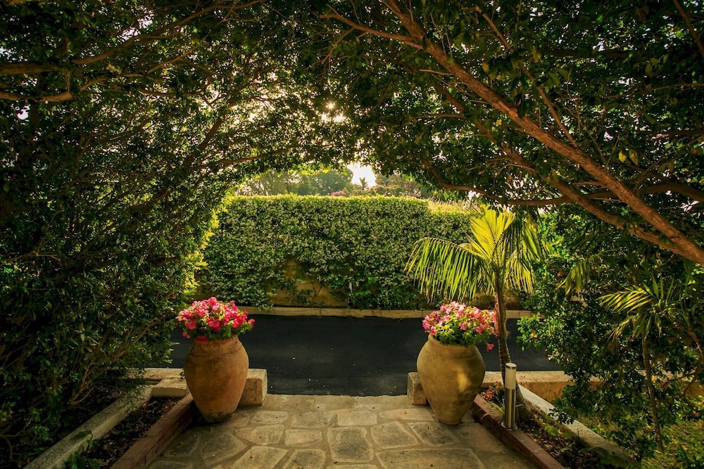 Villa photo 3