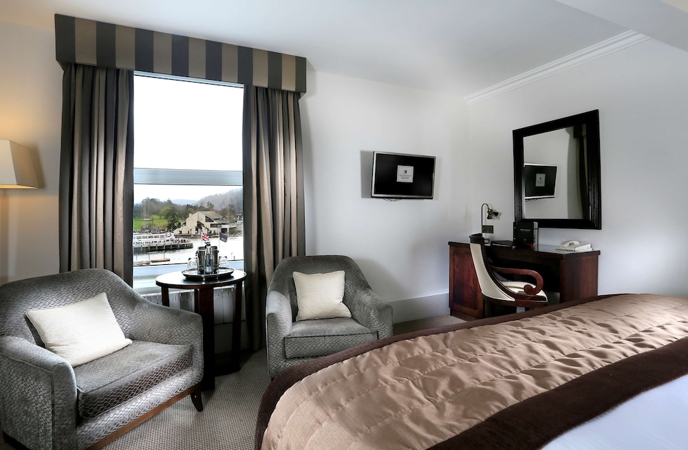 Superior Room, 1 King Bed photo 3