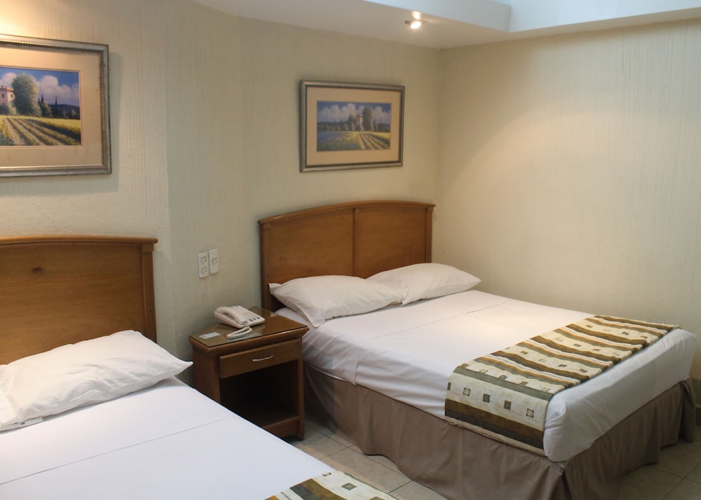 Standard Double Room, 2 Double Beds photo 2